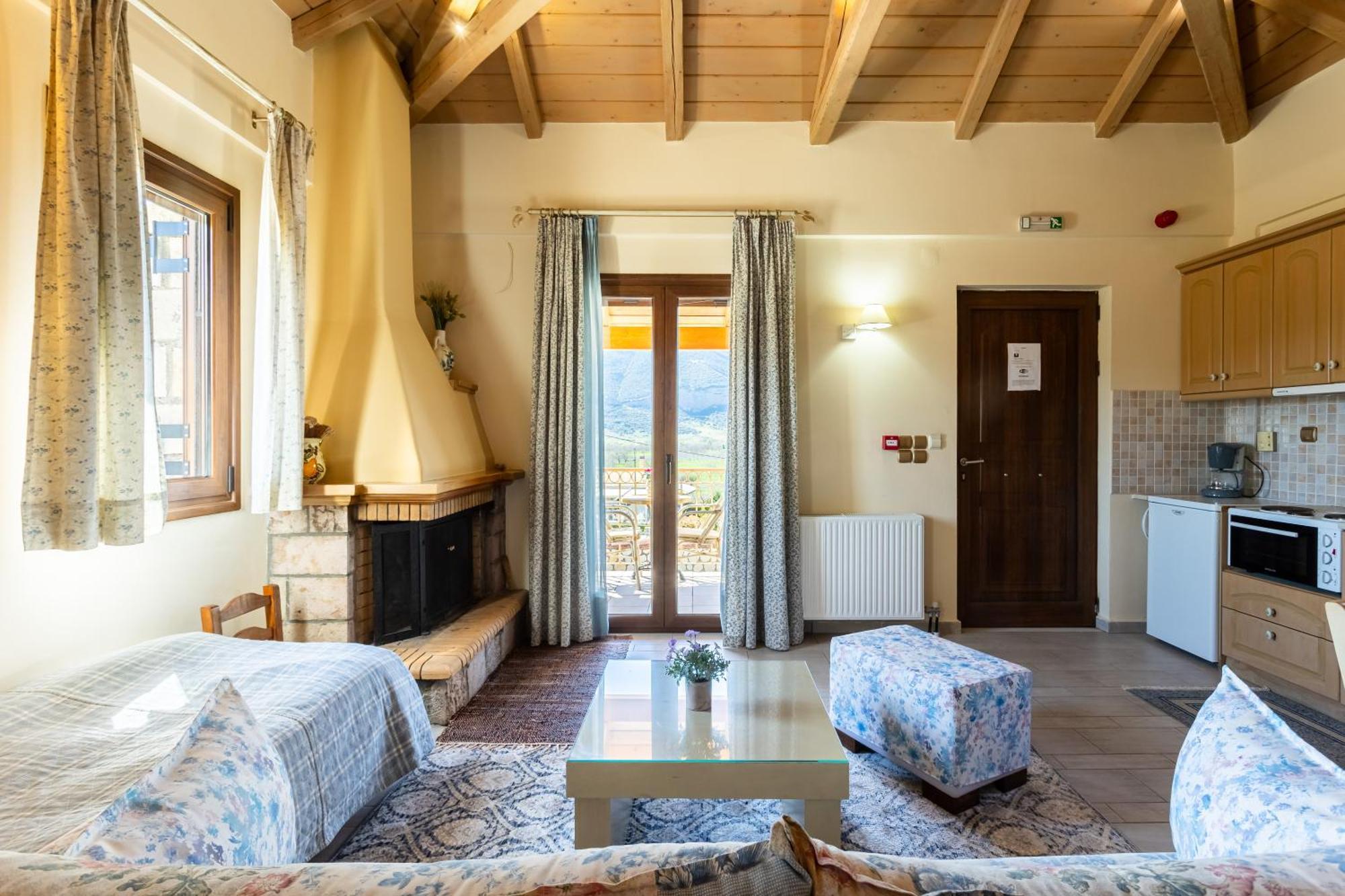 Pleiades Studios All Season Gems - Korinthos Stone Retreats Kalianoi ภายนอก รูปภาพ
