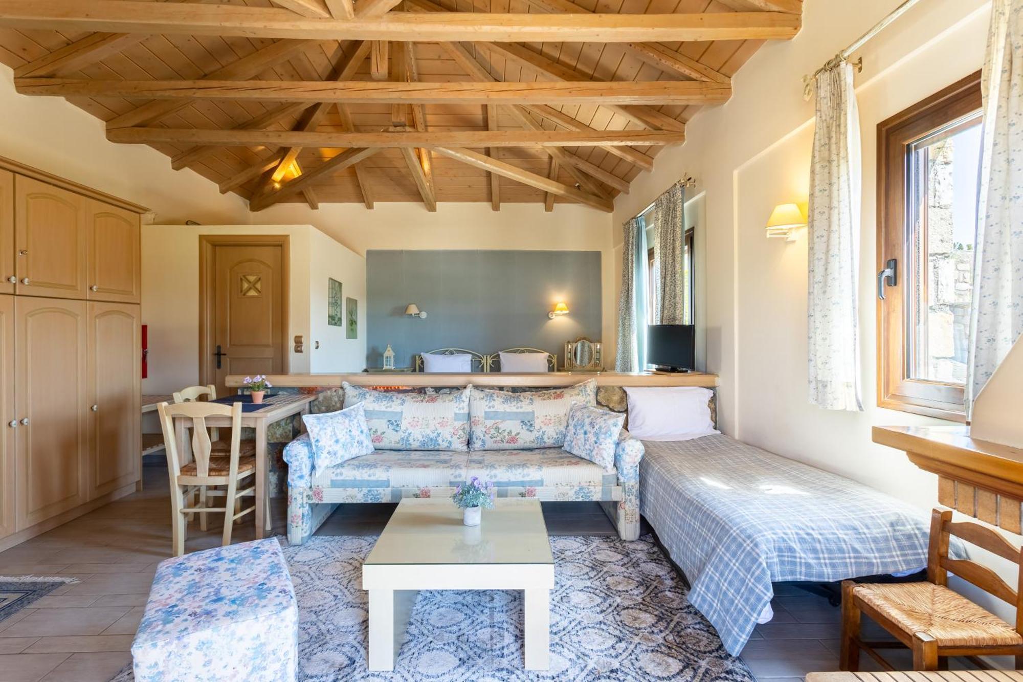 Pleiades Studios All Season Gems - Korinthos Stone Retreats Kalianoi ภายนอก รูปภาพ