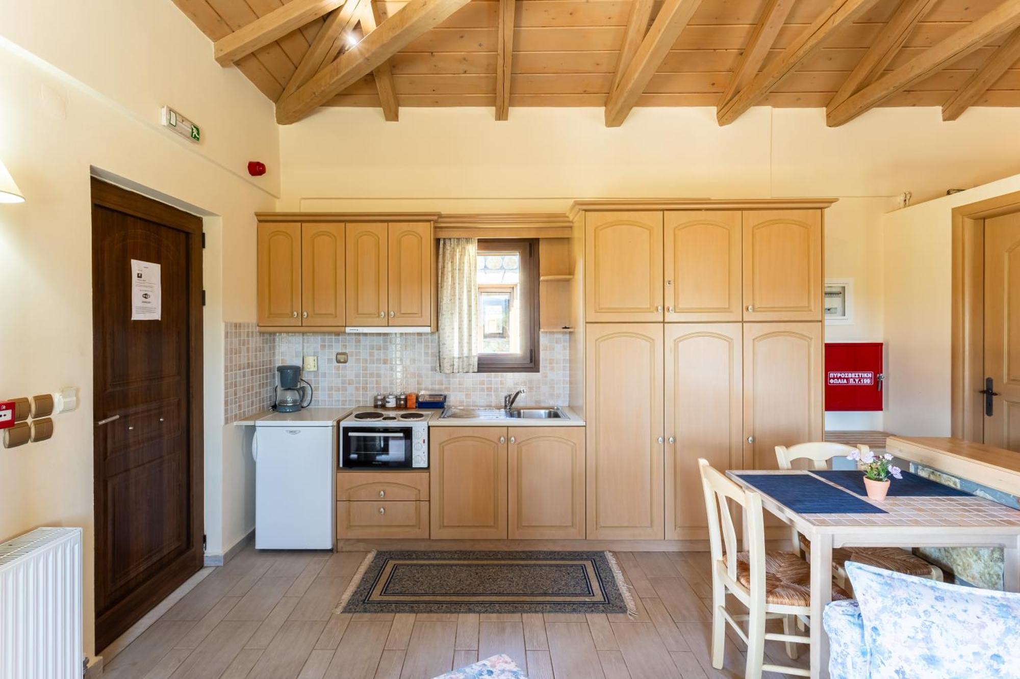 Pleiades Studios All Season Gems - Korinthos Stone Retreats Kalianoi ภายนอก รูปภาพ