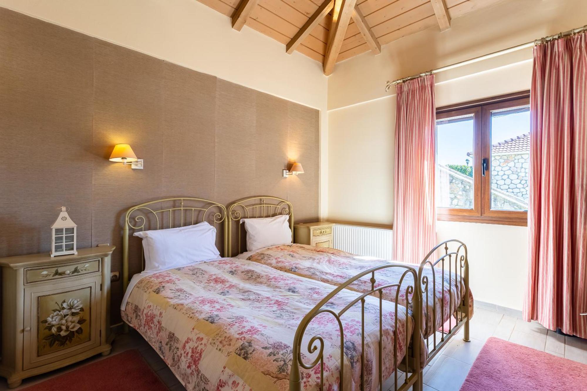 Pleiades Studios All Season Gems - Korinthos Stone Retreats Kalianoi ภายนอก รูปภาพ